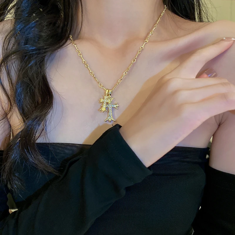铜合金合成锆石项链 气质镶钻十字架项链欧美锁骨链项坠个性项饰