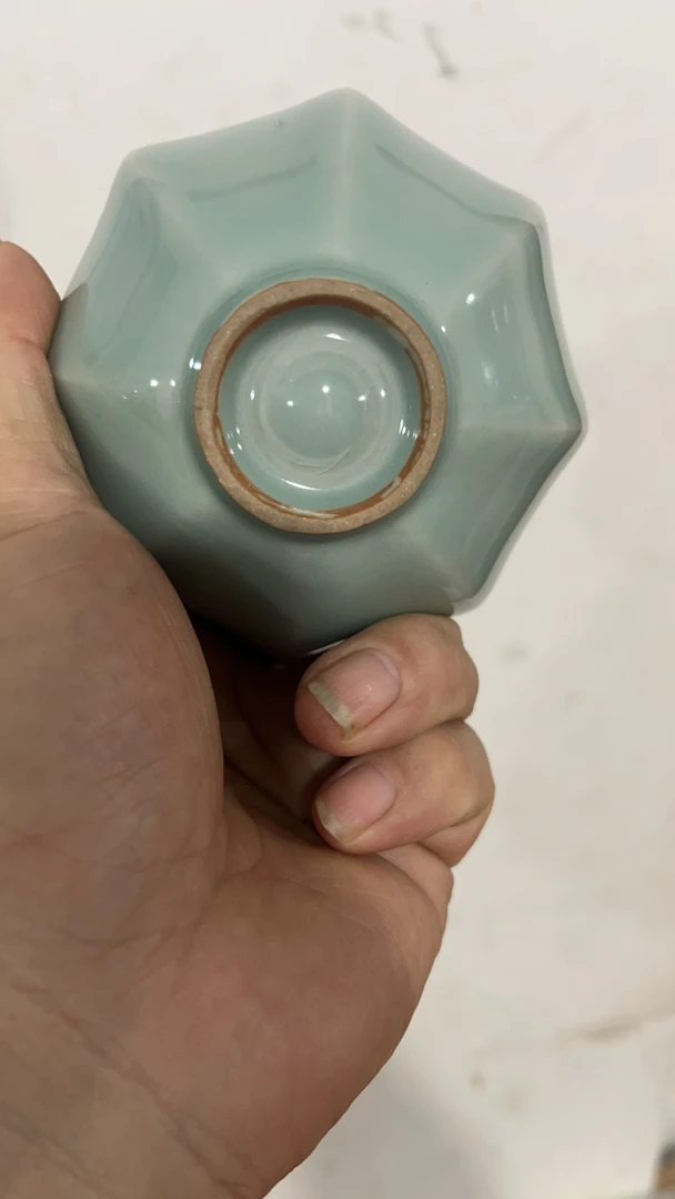龙泉八方杯，釉水肥厚