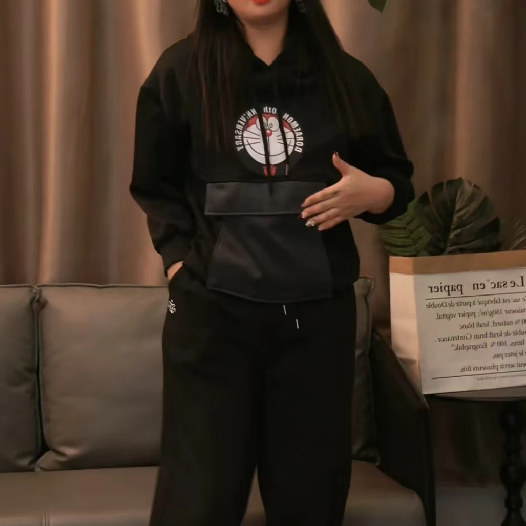 672多啦A梦连帽卫衣