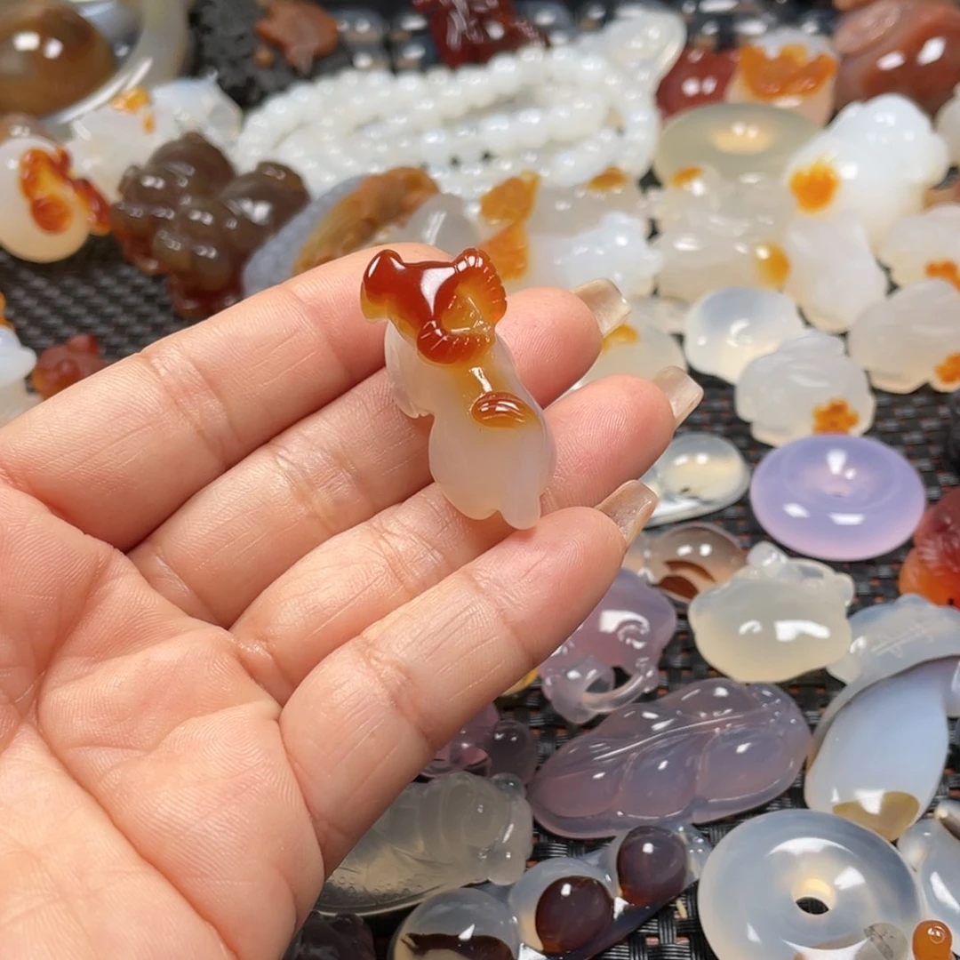 【闪购商品】玛瑙/玉髓颈饰未镶嵌快***菊