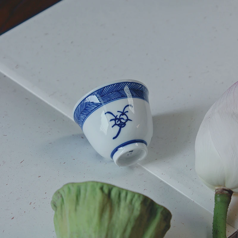 八和青花 蜂香杯 纯手工 手绘 釉下青花品茗杯 手握清新 浅尝清净