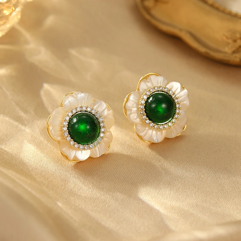 铜合金贝壳耳饰 复古法式贝壳花朵小众耳钉百搭气质轻奢时尚耳饰