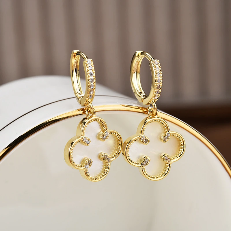 铜合金贝壳耳饰 轻奢小香风贝壳四叶草耳坠气质百搭耳环金色镶嵌