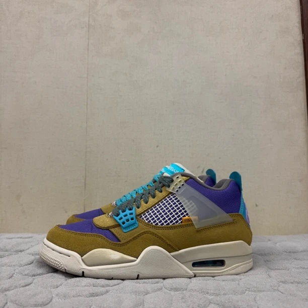 95新 AIR JORDAN 40.5码/aj4苔藓/95新/无原盒/篮球鞋/