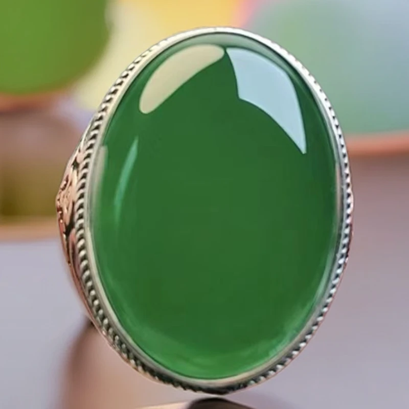 S925银镶嵌天然玉髓翠绿色大鸽子蛋面高端大气男戒G68