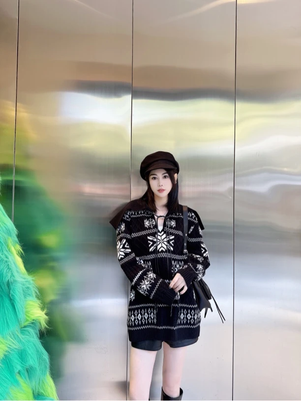 设计感节日氛围感雪花毛衣