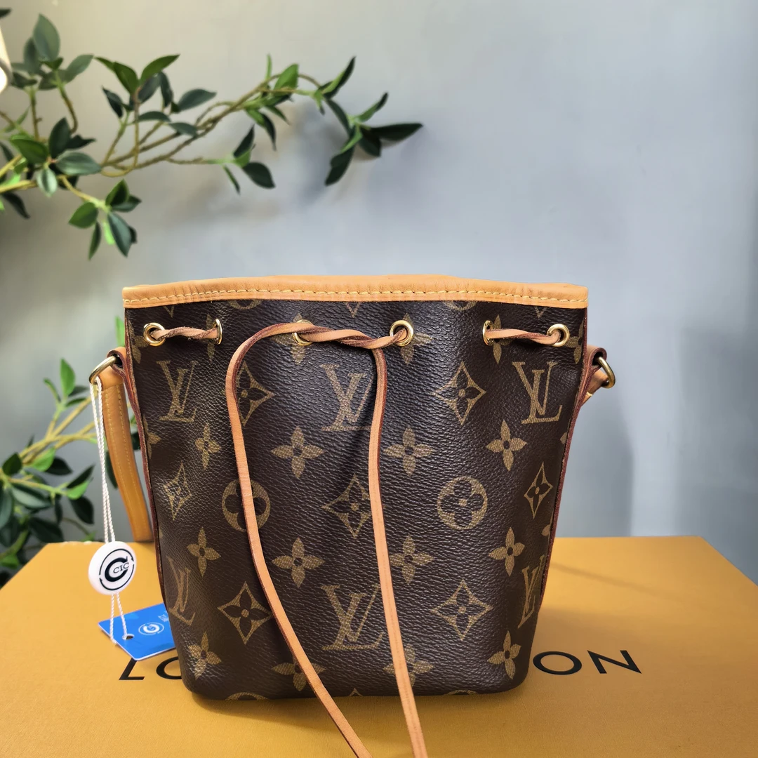 99新 LouisVuitton/路易威登 【小花和莛莛】/抽绳小水桶/芯片全原