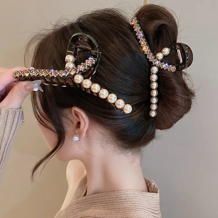 2025新款高级感闪钻大号抓夹轻奢百搭鲨鱼夹后脑勺盘发夹发卡韩版