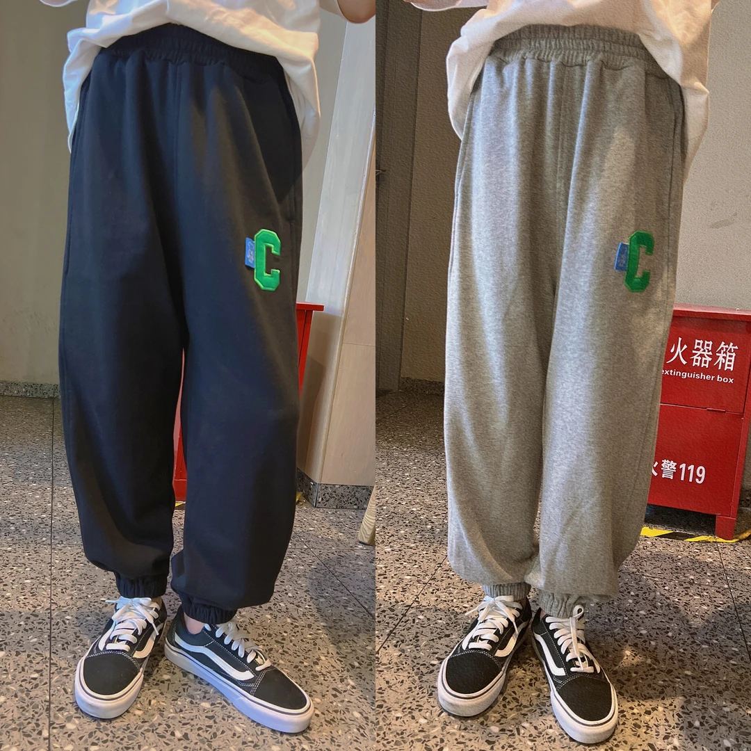 C字贴布绣运动裤 714 A