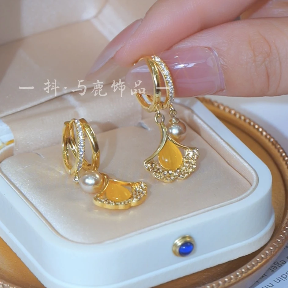 铜合金合成锆石耳饰 925银针 新款气质百搭款银杏叶耳扣耳环