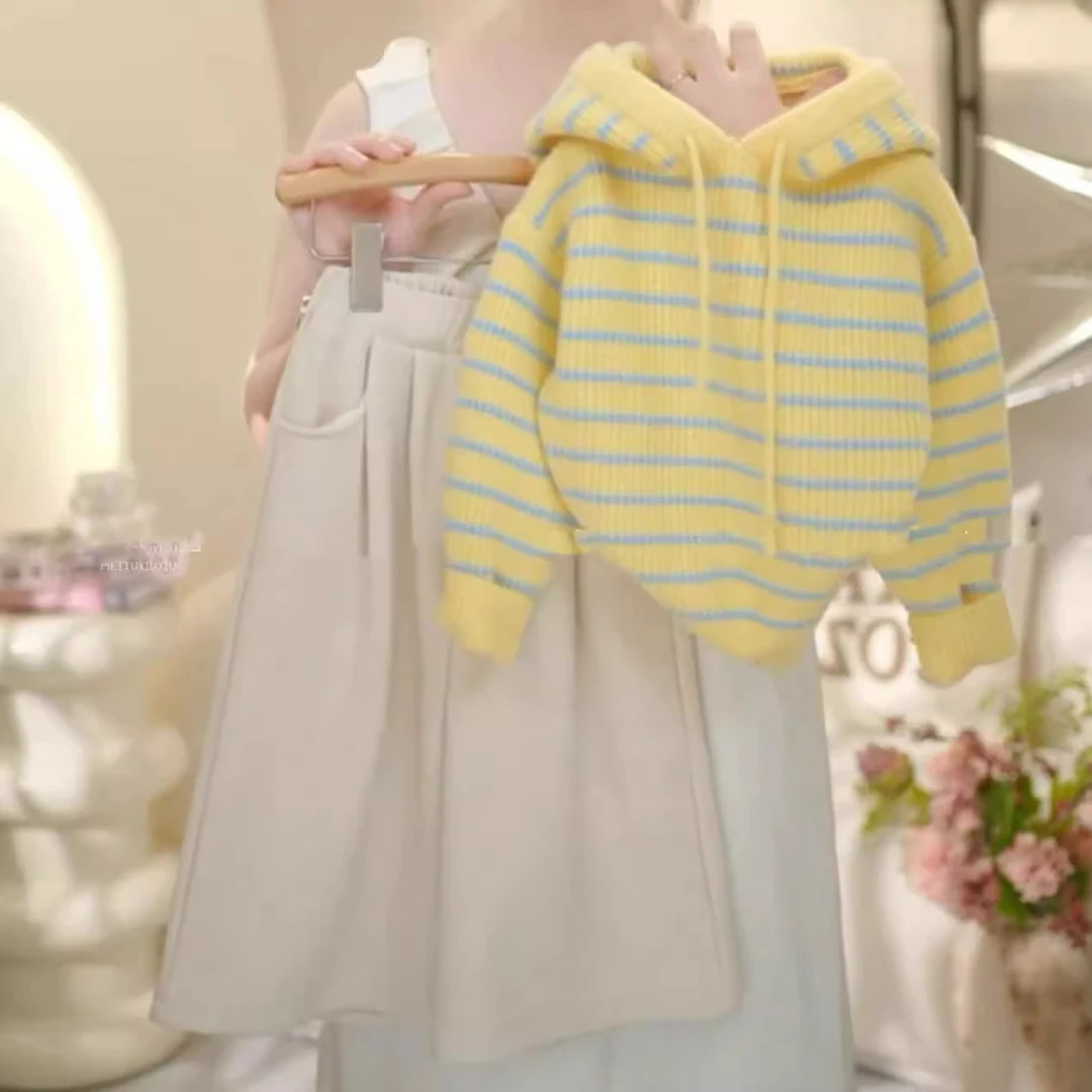 女童连帽毛衣春秋套装2025年新款童装条纹毛线衣内搭保暖两件套