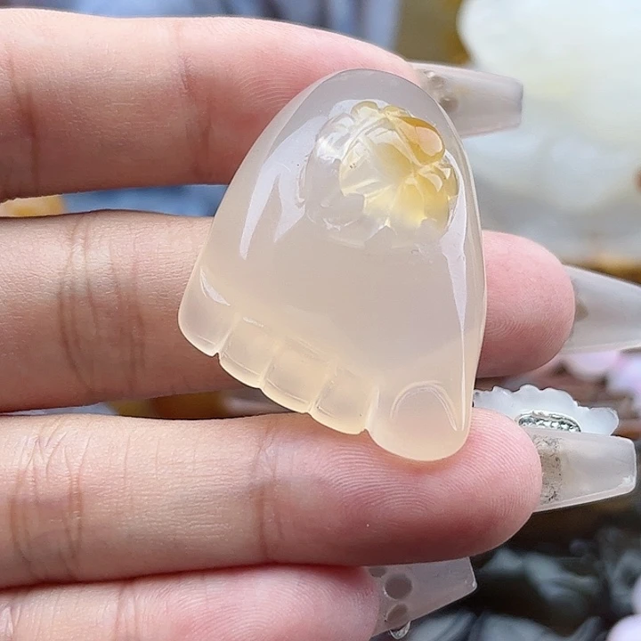 玛瑙手饰未镶嵌老**猫