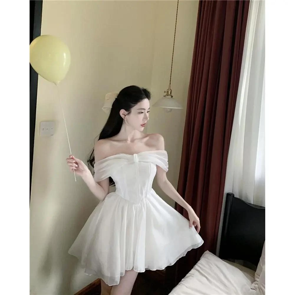 法式气质一字肩连衣裙女夏季新款修身显瘦收腰蓬蓬小礼服短裙