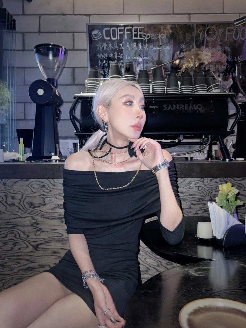 AMALIA SANDRA  海岛茶花系列-露肩花朵连衣裙