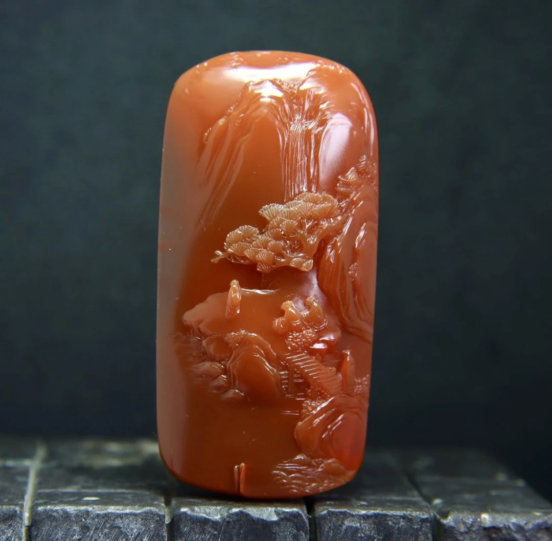 凉山南红鸡油黄冻深山雅聚挂件