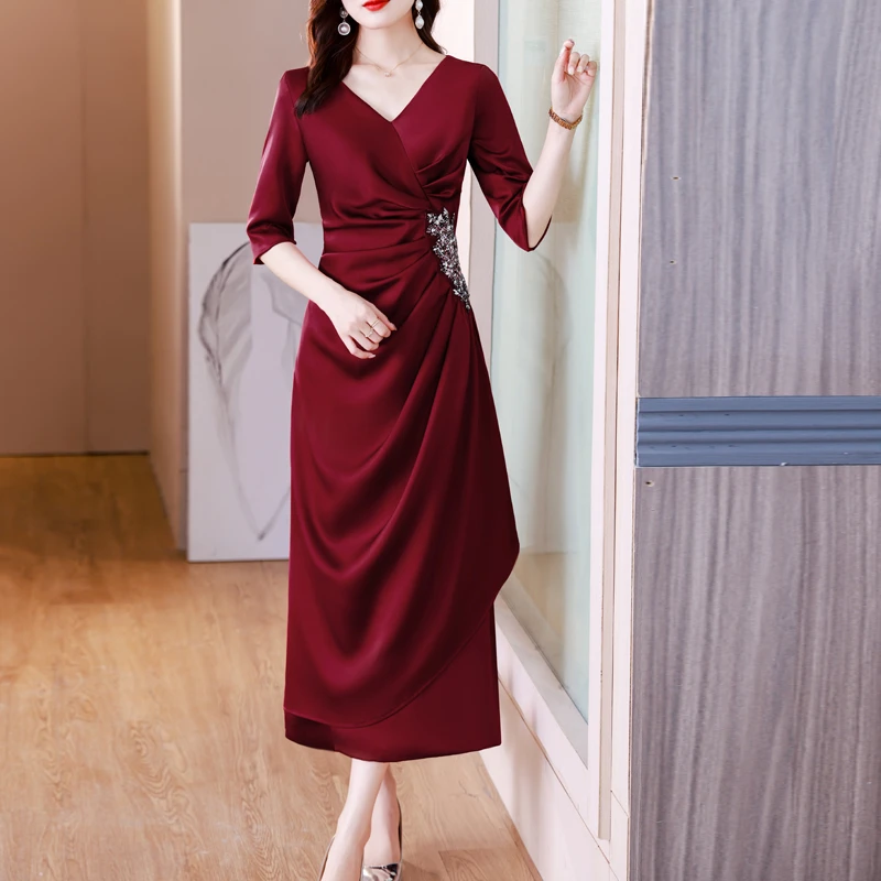 喜婆婆婚宴装礼服裙新款妈妈装重工镶钻修身显瘦连衣裙