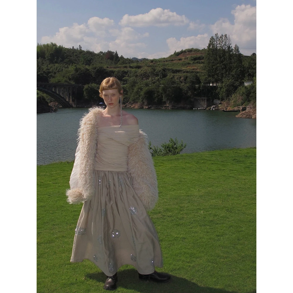 CARIEDO浪漫玫瑰花烫钻半裙/法式慵懒斜肩针织上衣