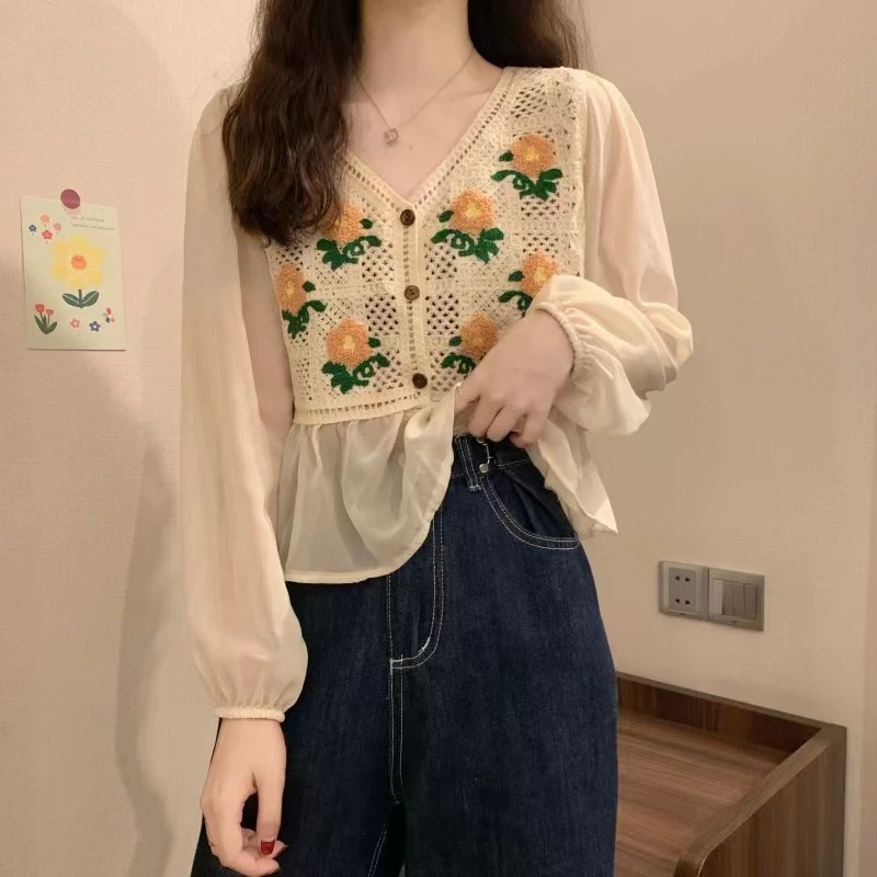 甜美清新小众设计感镂空长袖衬衫夏季上衣女新款别致漂亮开衫潮