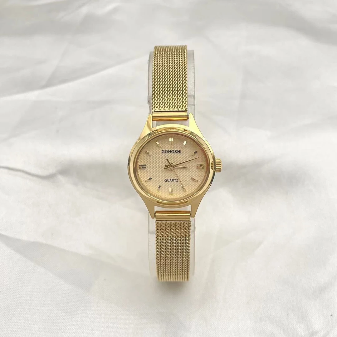 国货GONGSHI稀有法式复古百搭奢华时尚精致潮流防水牛皮石英表女
