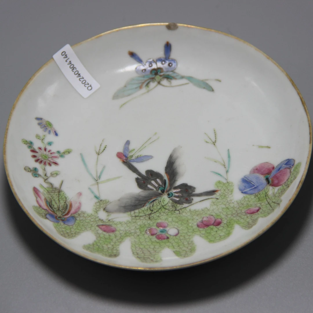清同治粉彩蝶恋花小盘 Q20240304140