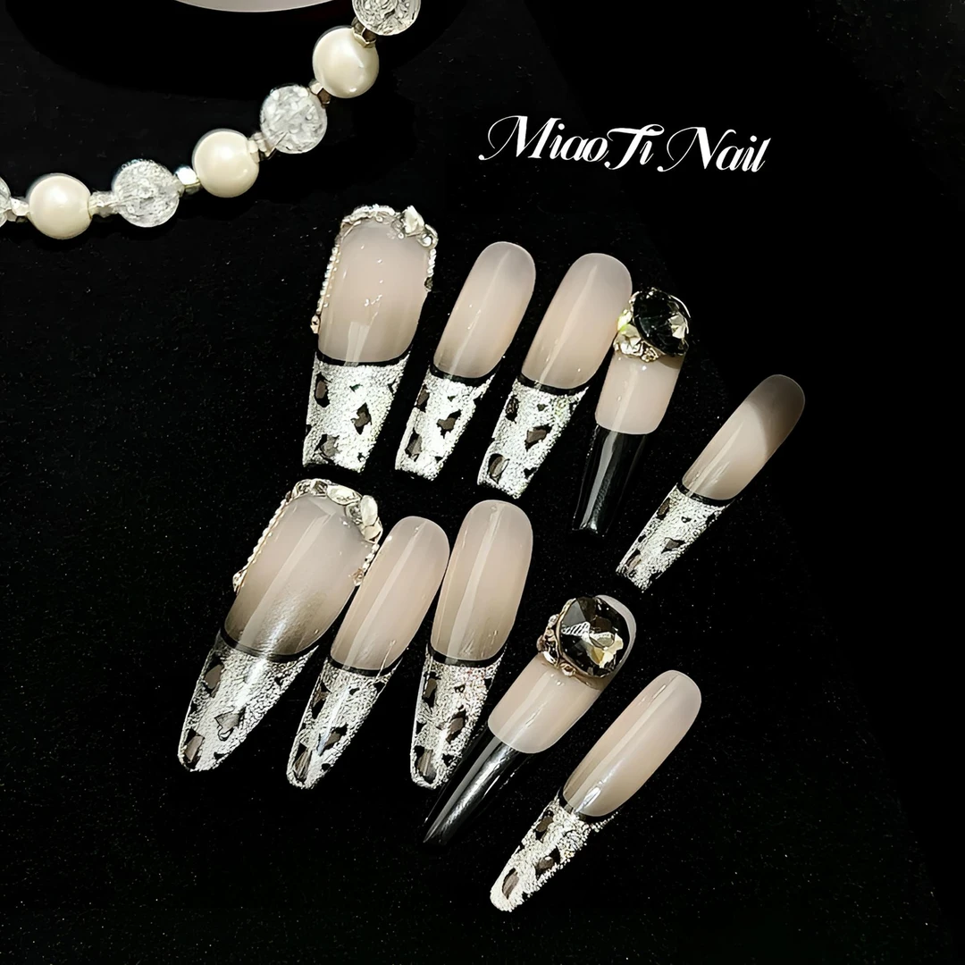 女巫 | 8个甲型定制 | Miaoti | 纯手工穿戴甲