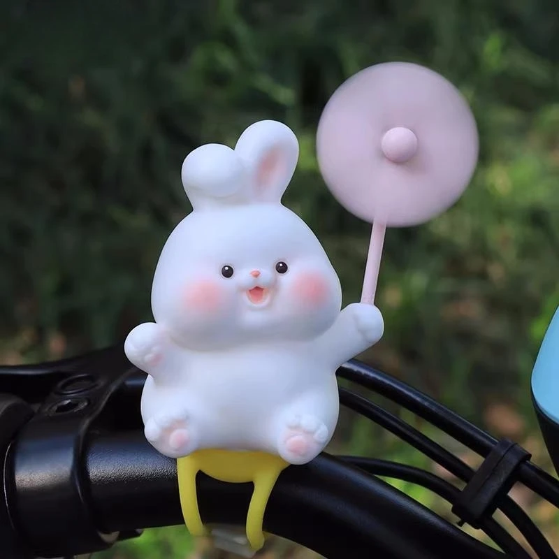 2023新款小猪电动车装饰摆件自行单车摩托车配件后视镜风车装饰品