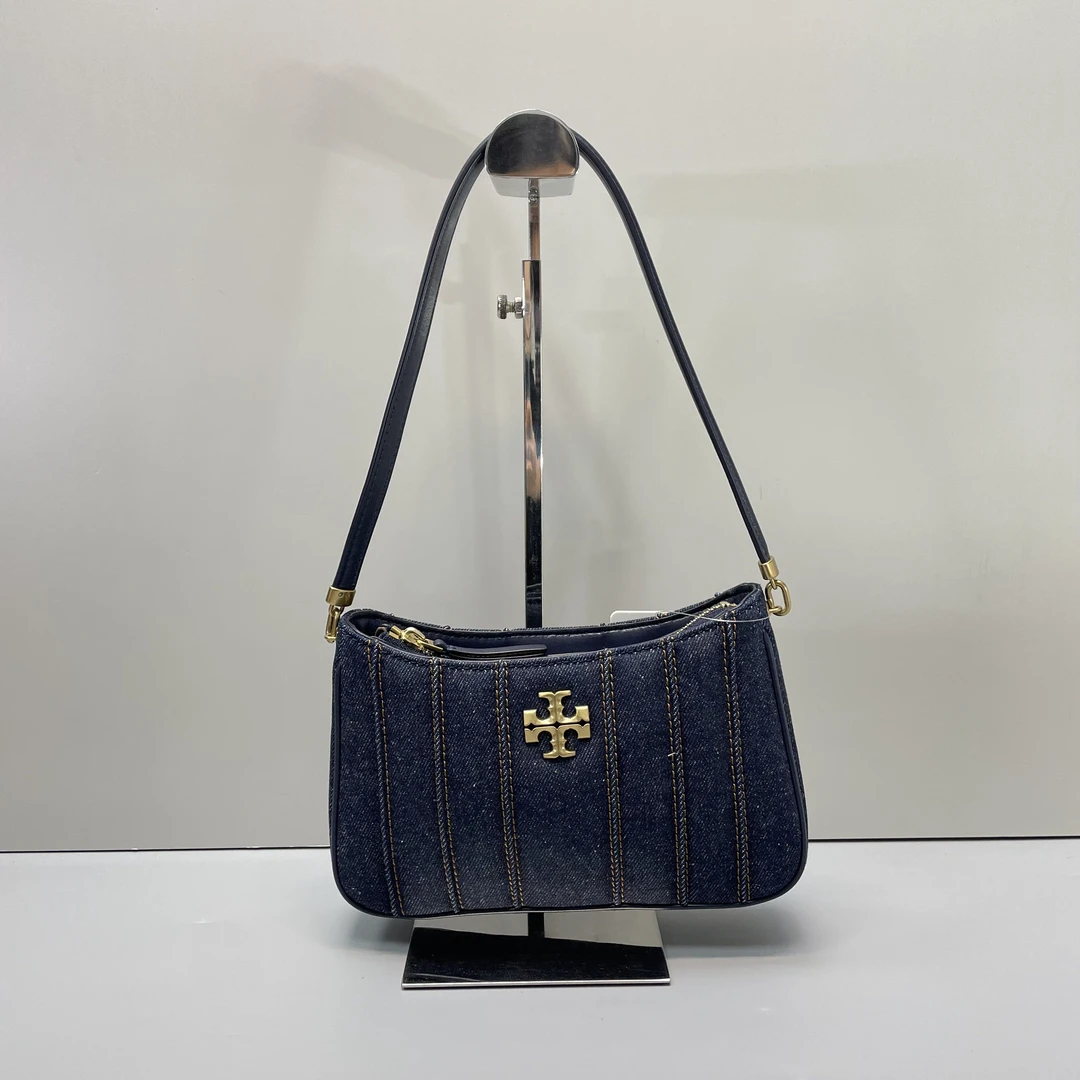99新 TORY BURCH/汤丽柏琦 kira蓝色牛仔腋下包22x13x5cmL112407