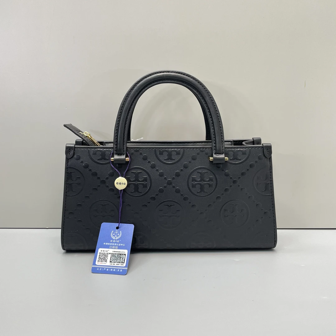 99新 TORY BURCH/汤丽柏琦 T系列黑色浮雕横版手提斜挎包26x13x5