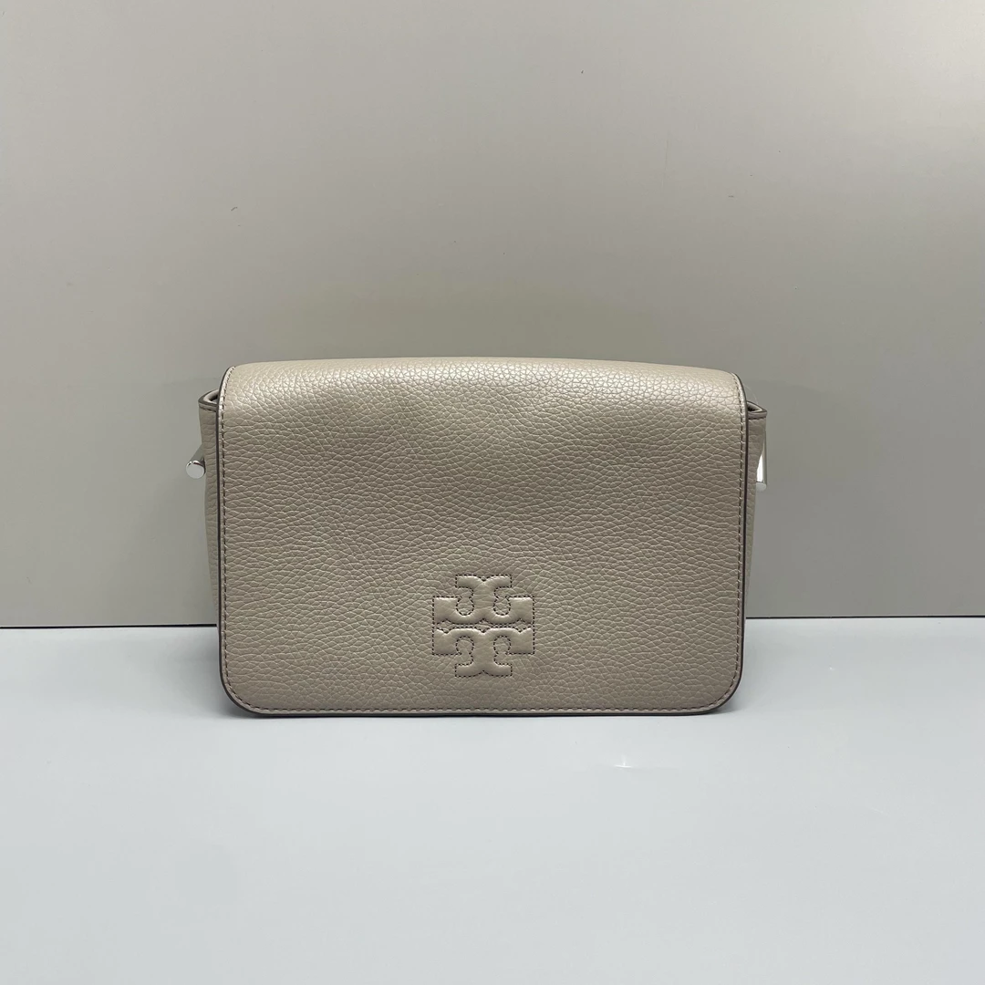 99新 TORY BURCH/汤丽柏琦 小林/灰色小号斜挎包21*13*8cmA052009