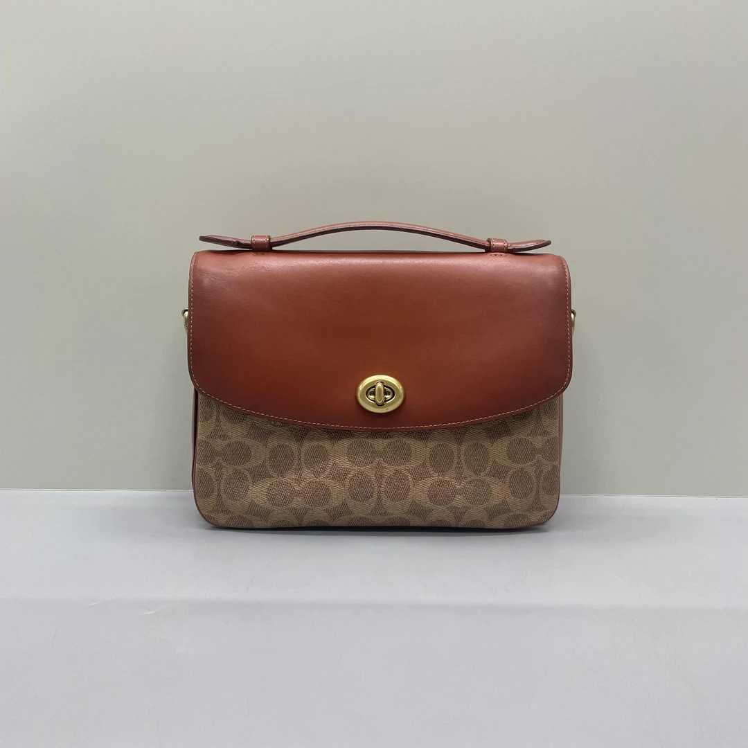 95新 COACH/蔻驰 小丽/cassie24红棕老花邮差包24*18*7cmA010707