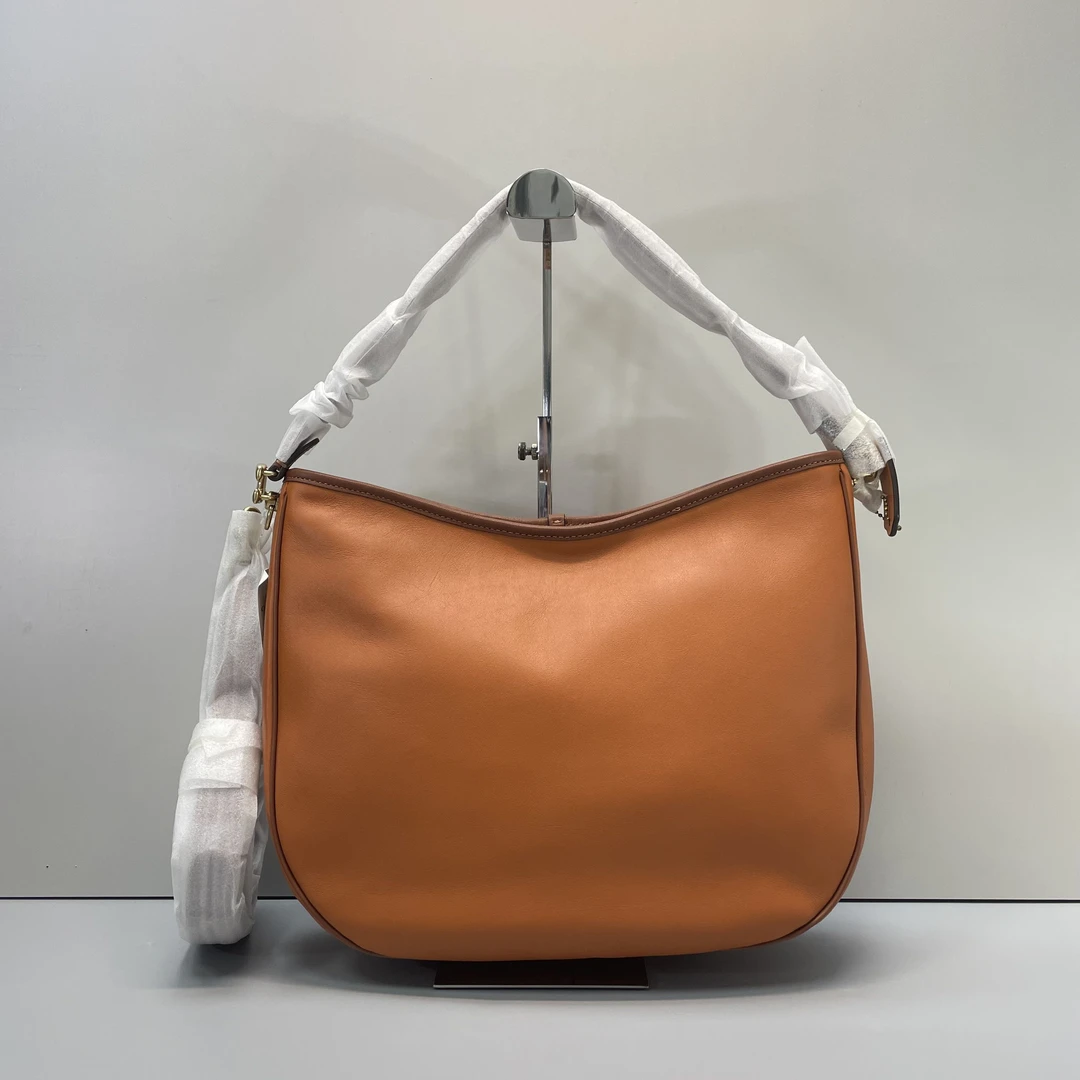 99新 COACH/蔻驰 tabby35棕色斜挎包35x26x9cmL100316