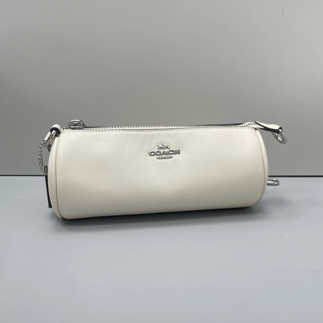 95新 COACH/蔻驰 白色巴比龙圆筒斜挎包19x10x4cmL102014