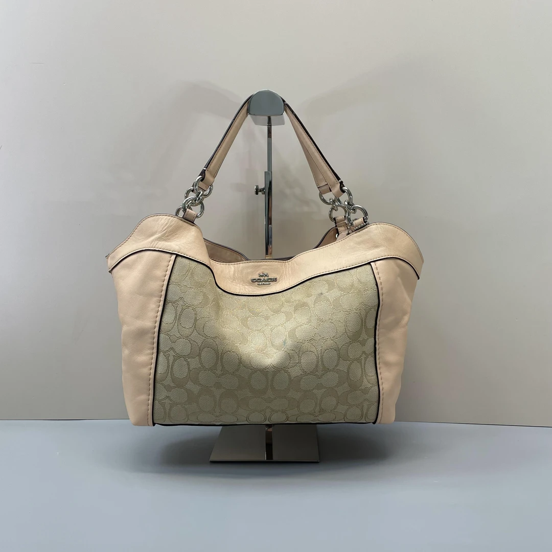 90新 COACH/蔻驰 小林/裸粉织物腋下包28*23*9cmA081310