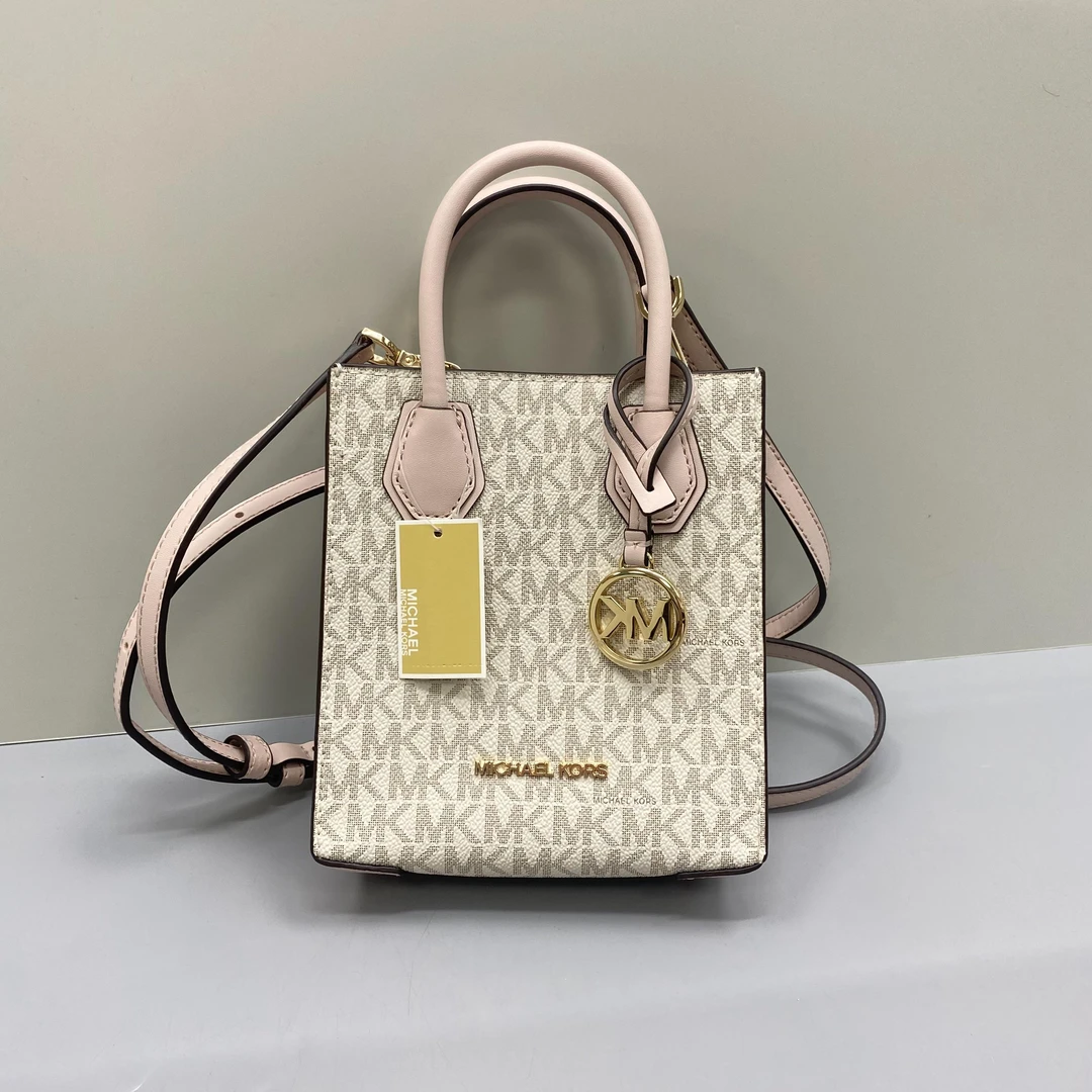 99新 MICHAELKORS/迈克高仕 小林/粉拼琴谱包15*17*6cmA100801