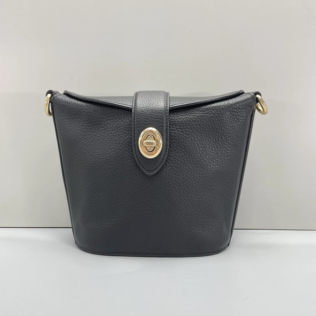 95新 COACH/蔻驰 小林/黑色薯条包17x16x7cmA092501