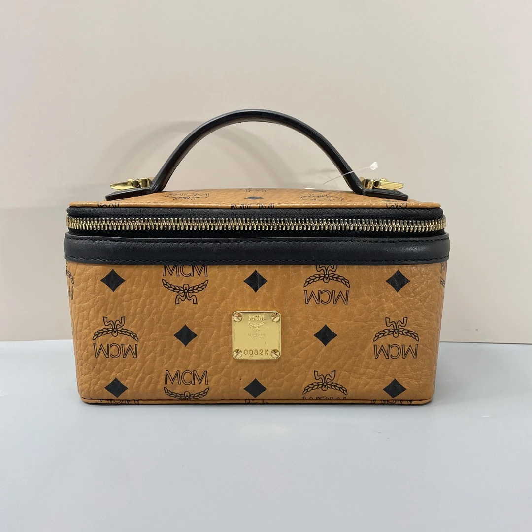 90新 MCM 媚姐/mcm干邑色盒子包20x11x10cmF112724