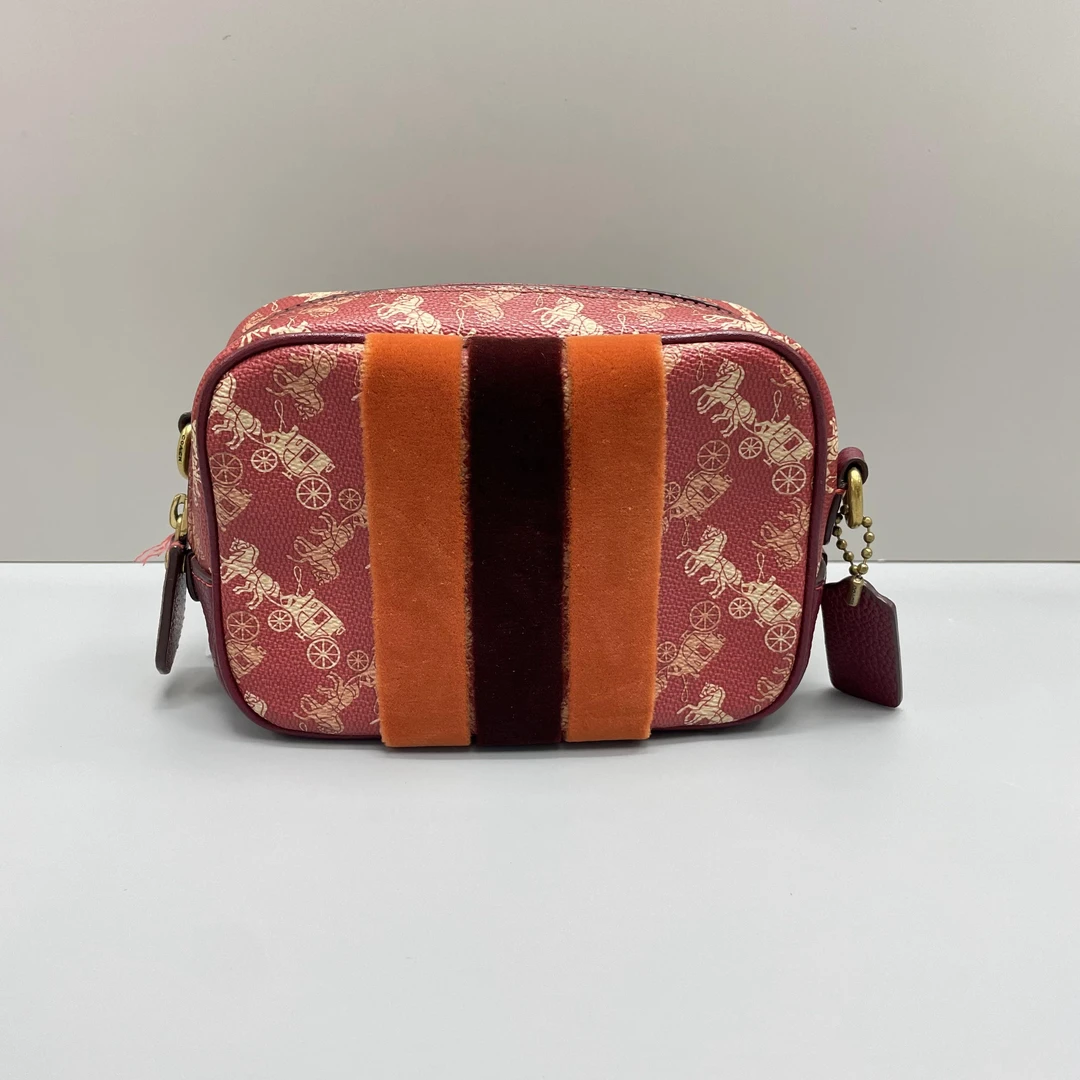 95新 COACH/蔻驰 红色马拉车小相机包17X12X6cmL062805