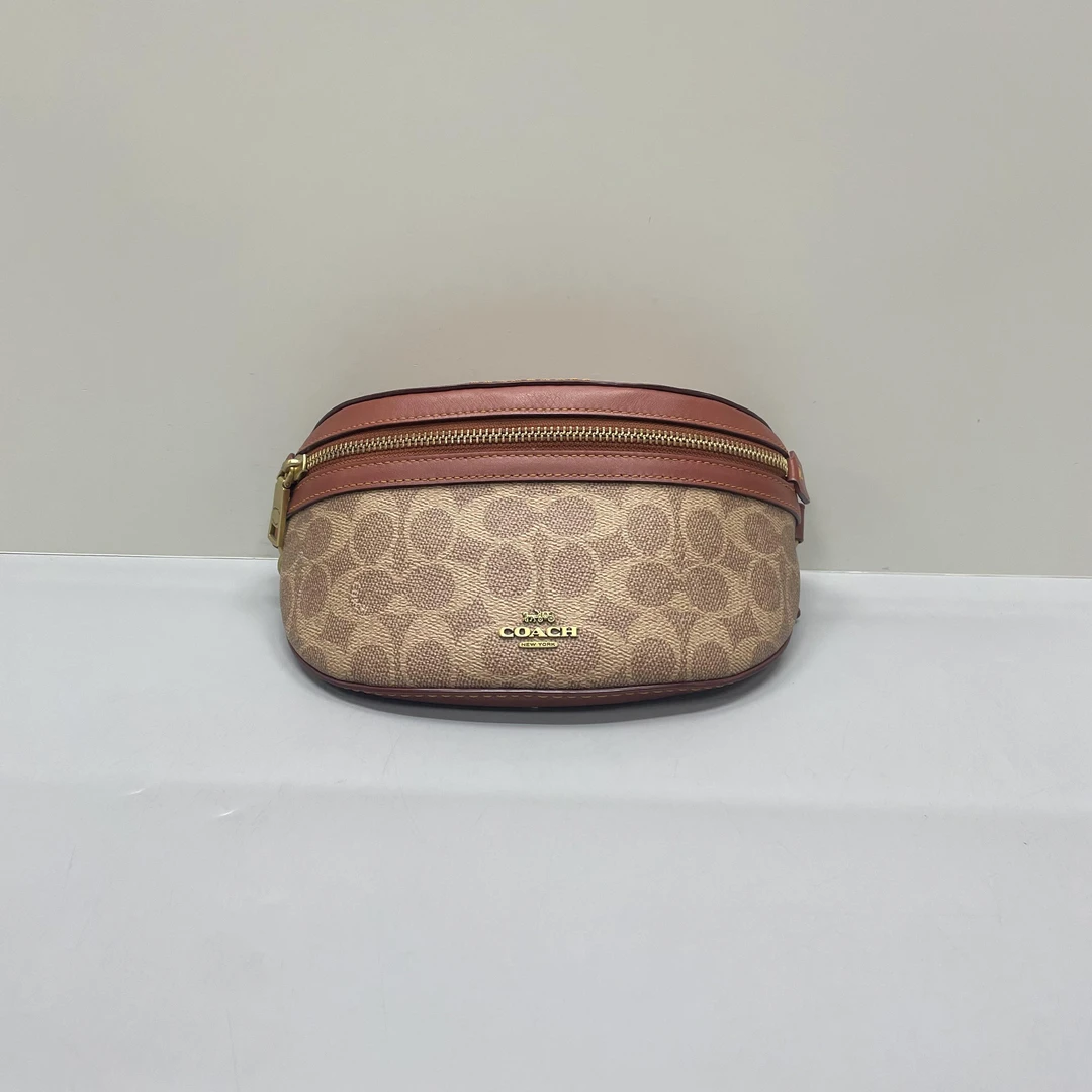 95新 COACH/蔻驰 小丽/红棕老花胸包22*12*9cmA010807