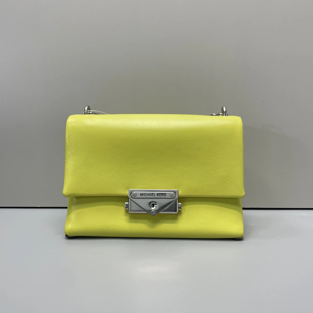 95新 MICHAELKORS/迈克高仕 小林cece青绿色小包18*12*9cmA100712