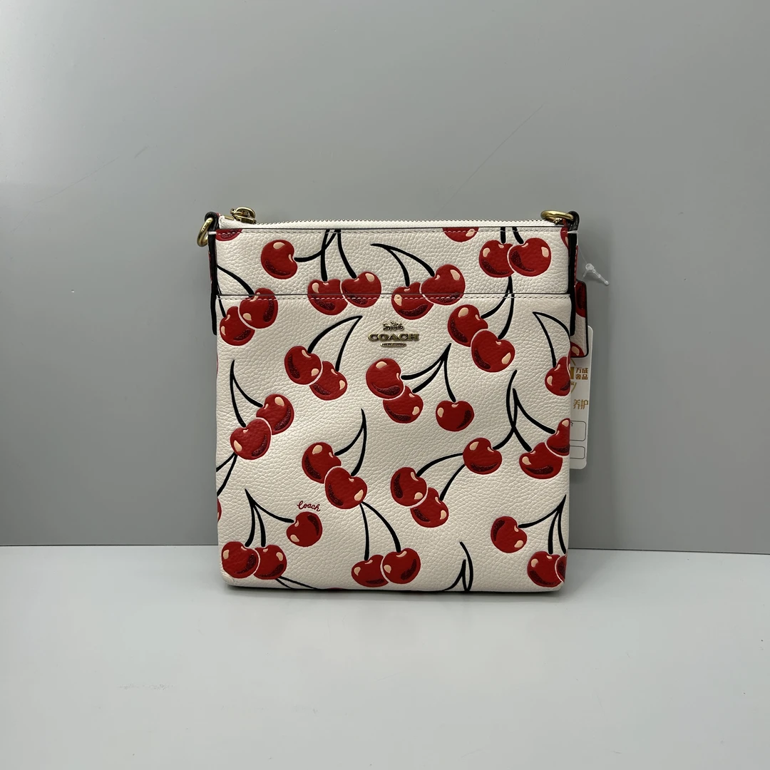 99新 COACH/蔻驰 白色樱桃斜挎包20X21X2cmL110910