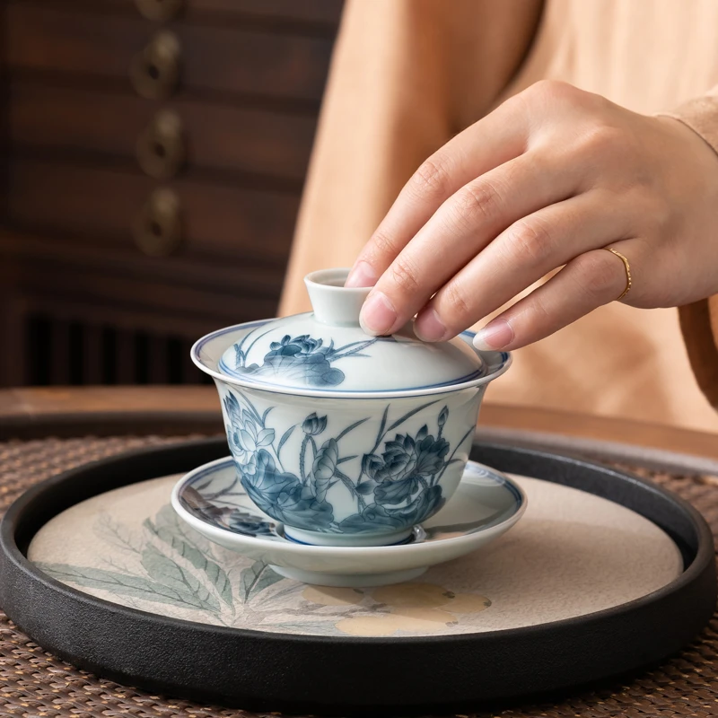 复古青花瓷荷花悬停盖碗陶瓷三才盖碗功夫茶具釉中彩泡茶碗瓷盖碗