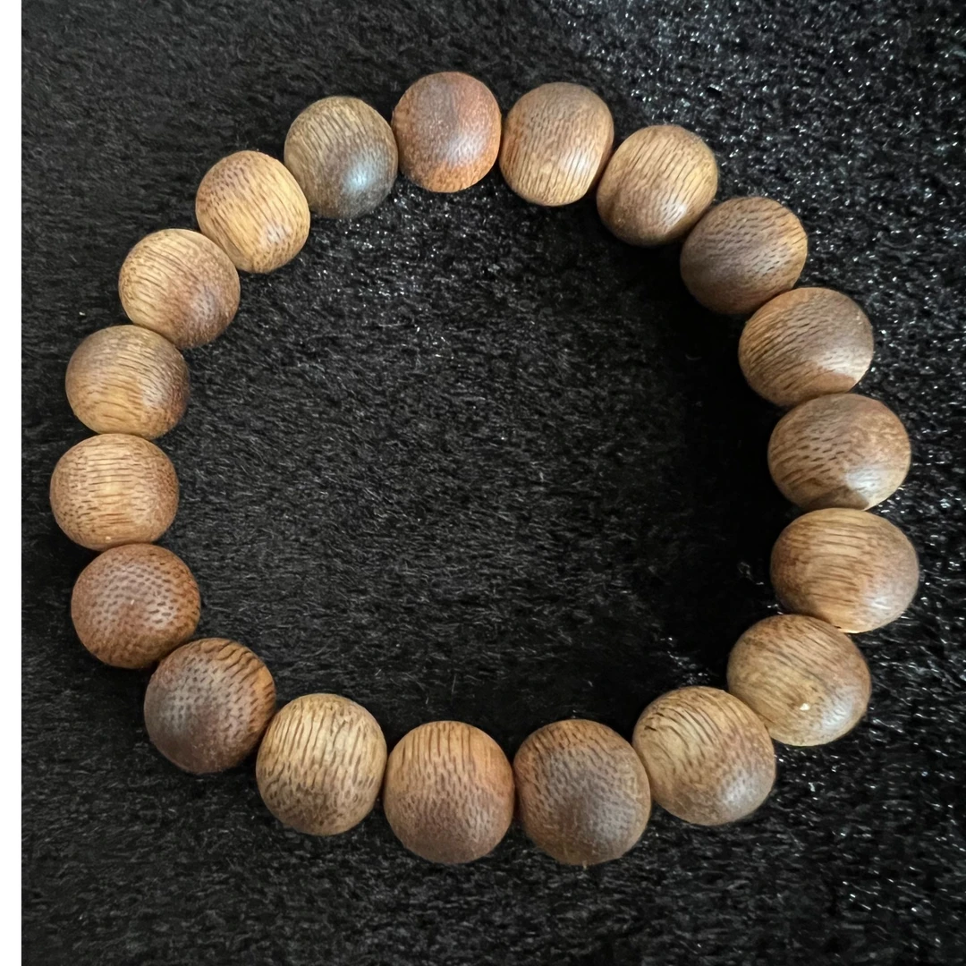 绿奇楠1.0圆珠单圈 7分沉  多样性发其一