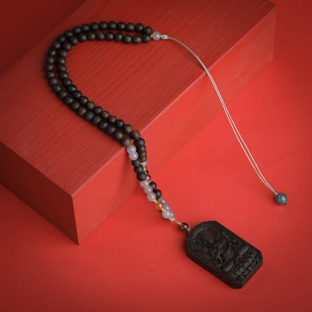 【香木雅集】沉香脖挂-富森红土设计款脖挂长链+沉香木雕阿音牌