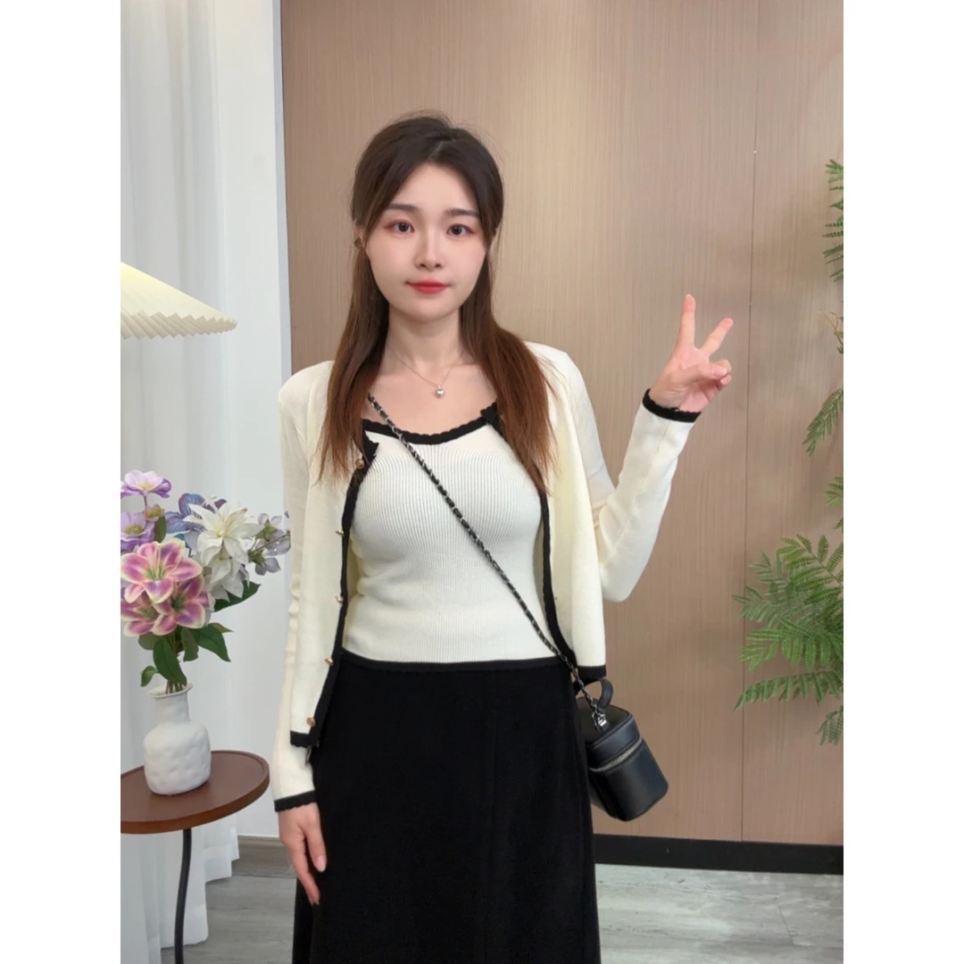 (青苍)花老爷微胖冬季新款针织两件套HLY3065