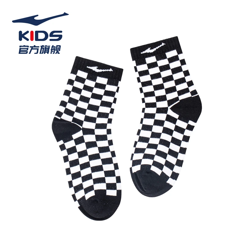 鸿星尔克儿童运动袜男童女童中筒袜黑白袜子时尚休闲75322412002