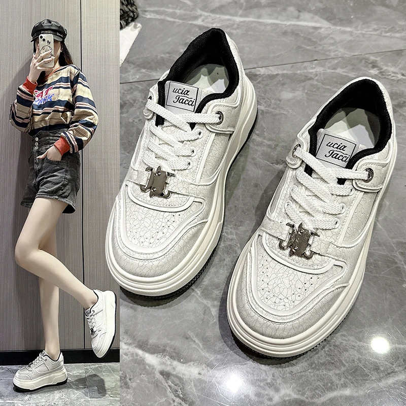 --爆裂纹白鹿同款板鞋2024年春季新品百搭ins网红复古增高脏脏鞋