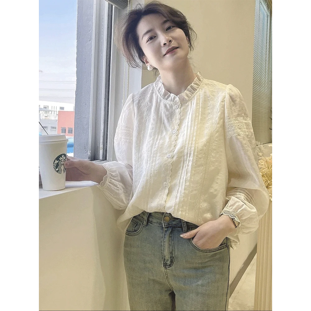 2025年春装新款法式小香风蕾丝衬衫女设计感小众泡泡袖木耳边衬衣