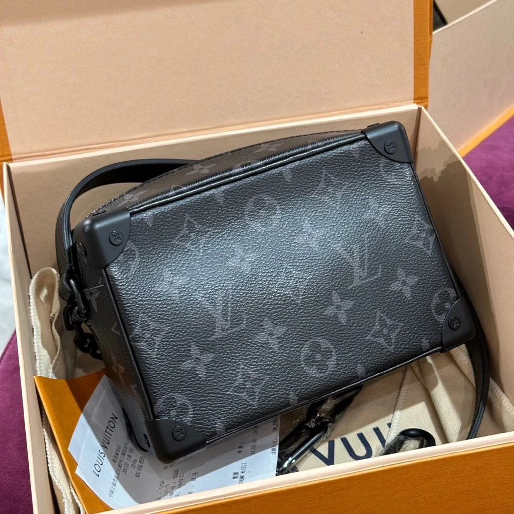 99新 LouisVuitton/路易威登 2310208黑老花mini soft trunk包20