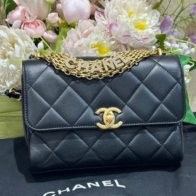99新 Chanel/香奈儿 / 黑金字母水钻手柄风琴包/货号2413357