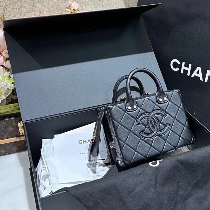 99新 Chanel/香奈儿  黑金手拎盒子包/货号236878